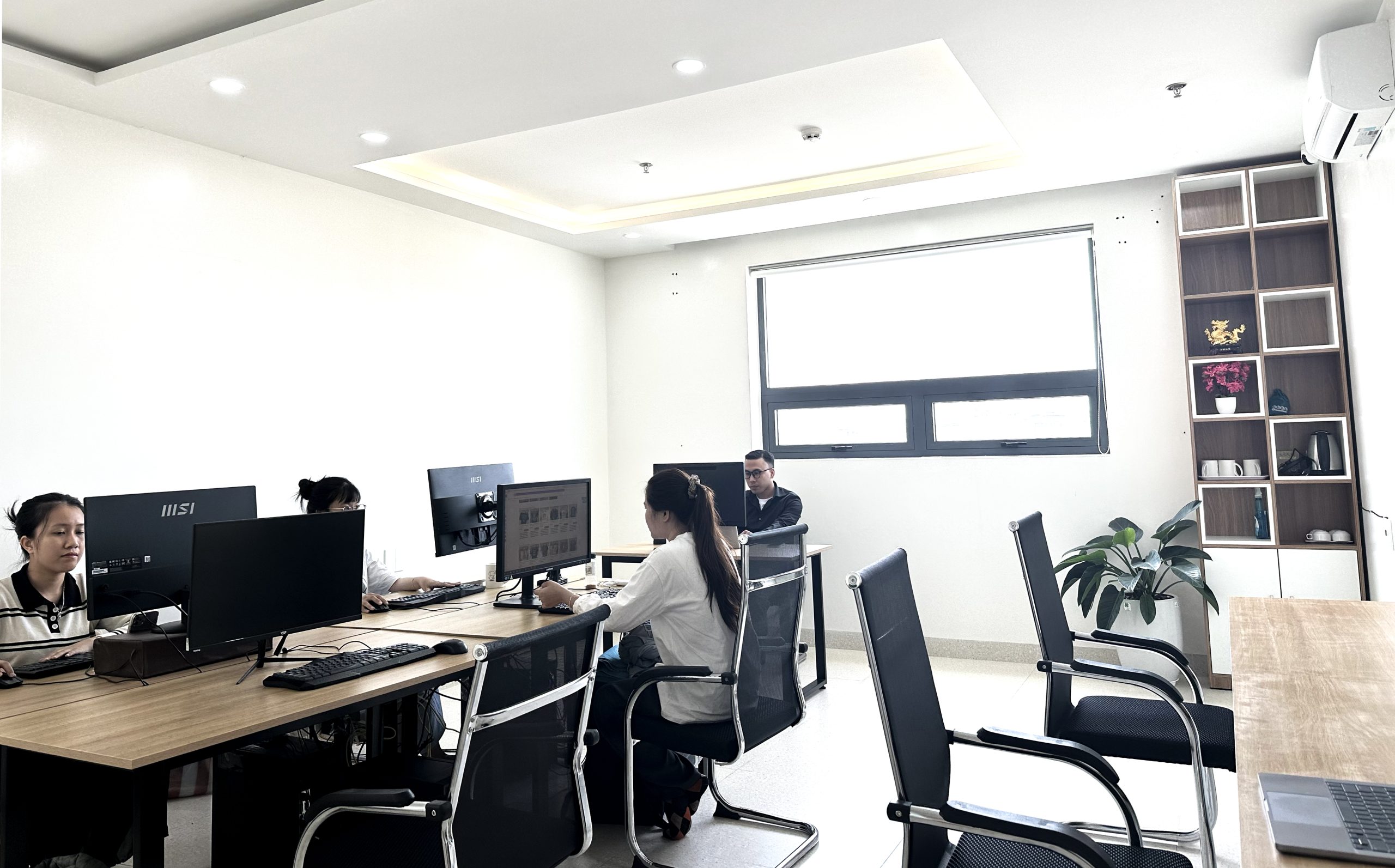 Bộ Nhận Diện Thương Hiệu: 10 Ứng Dụng Quan Trọng Nhất Cho Doanh Nghiệp - Horus Agency