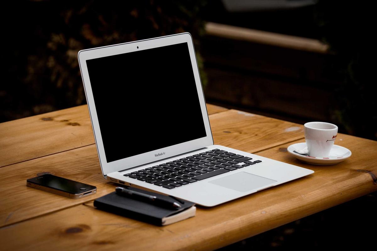 bộ nhận diện thương hiệu startup linh hoạt theo giai đoạn phát triển